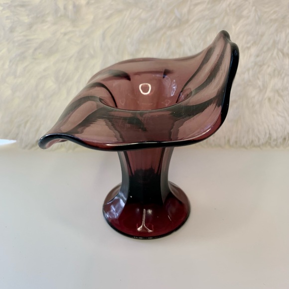 VINTAGE : Amethyst Purple Large Ruffle Vase - Picture 3 of 9